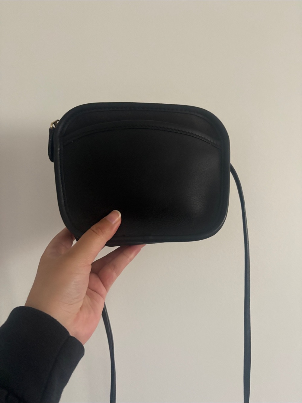 EUC coach vintage Hadley crossbody in black leather #9935